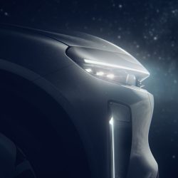 Electric car manufacturer unveils new Lucid Gravity