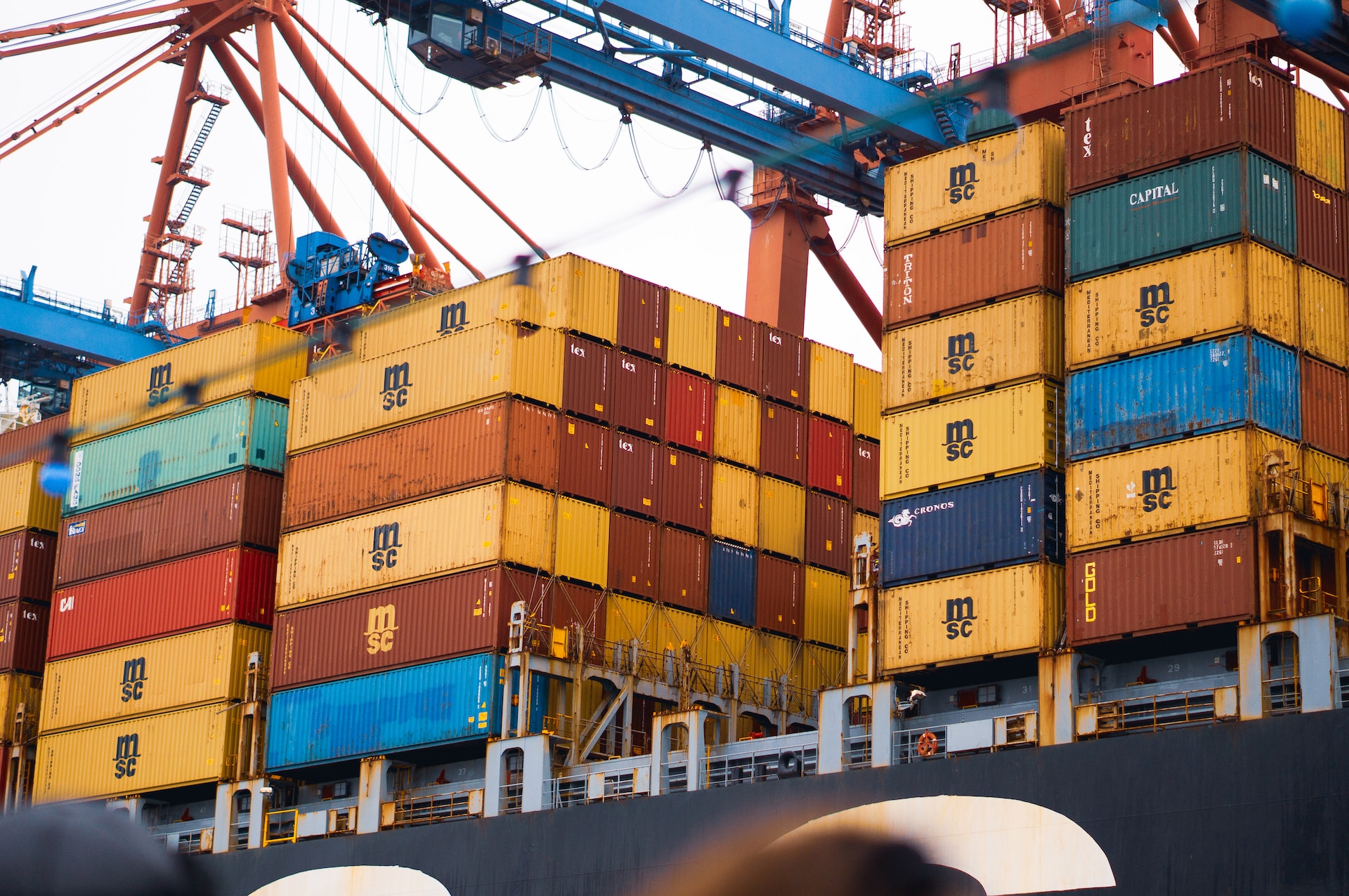 global freight forwarding market falls