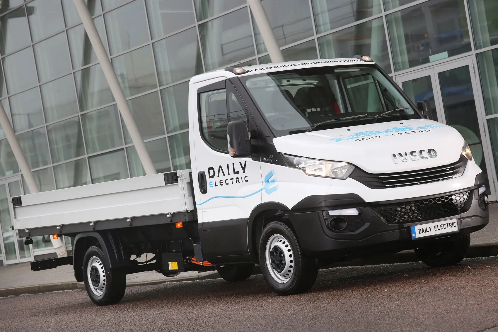 Iveco eDaily electric vans join the VIR fleet